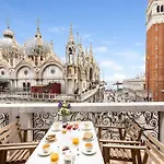 Due Leoni Terrace In St Mark's Square Διαμέρισμα