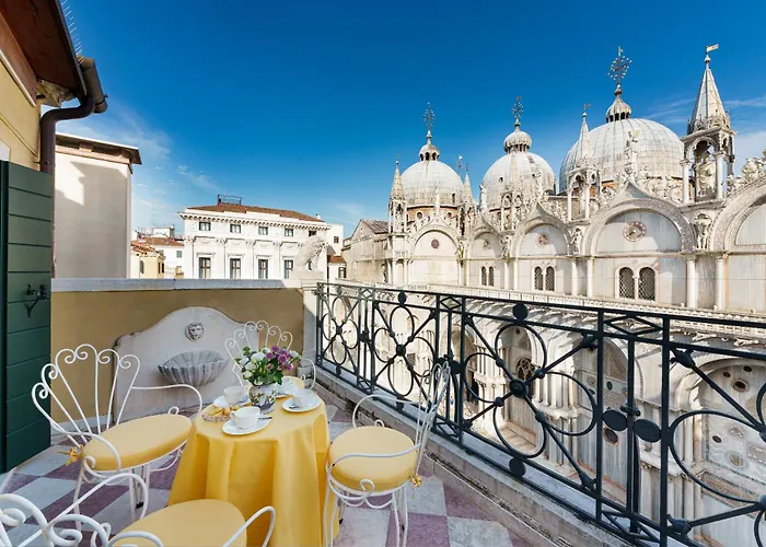 アパート Due Leoni Terrace In St Mark's Square