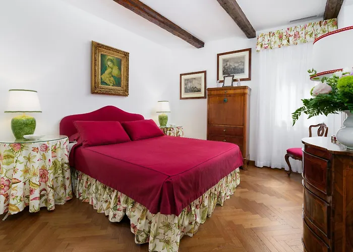 Due Leoni Terrace In St Mark's Square شقة