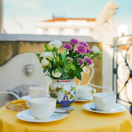 Due Leoni Terrace In St Mark's Square * Venice