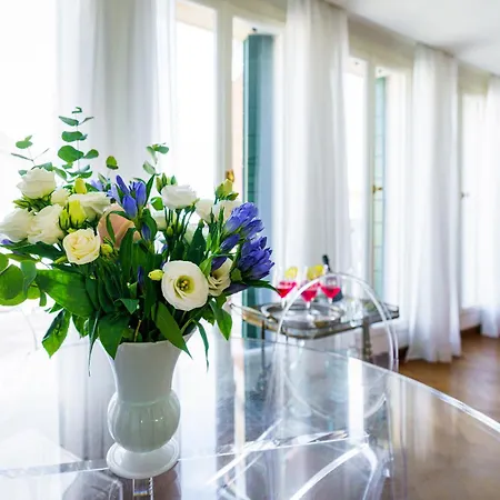 Due Leoni Terrace In St Mark's Square Apartment Venice