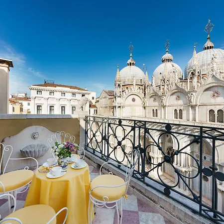 公寓 Due Leoni Terrace In St Mark's Square