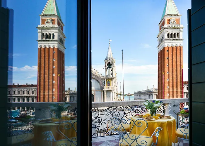 Apartman Due Leoni Terrace In St Mark's Square